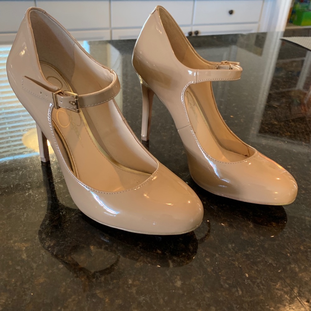 Jessica Simpson ‘Raelyn’ Mary Jane nude pump